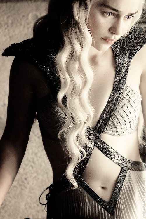 Daenerys sexy Daenerys Targaryen